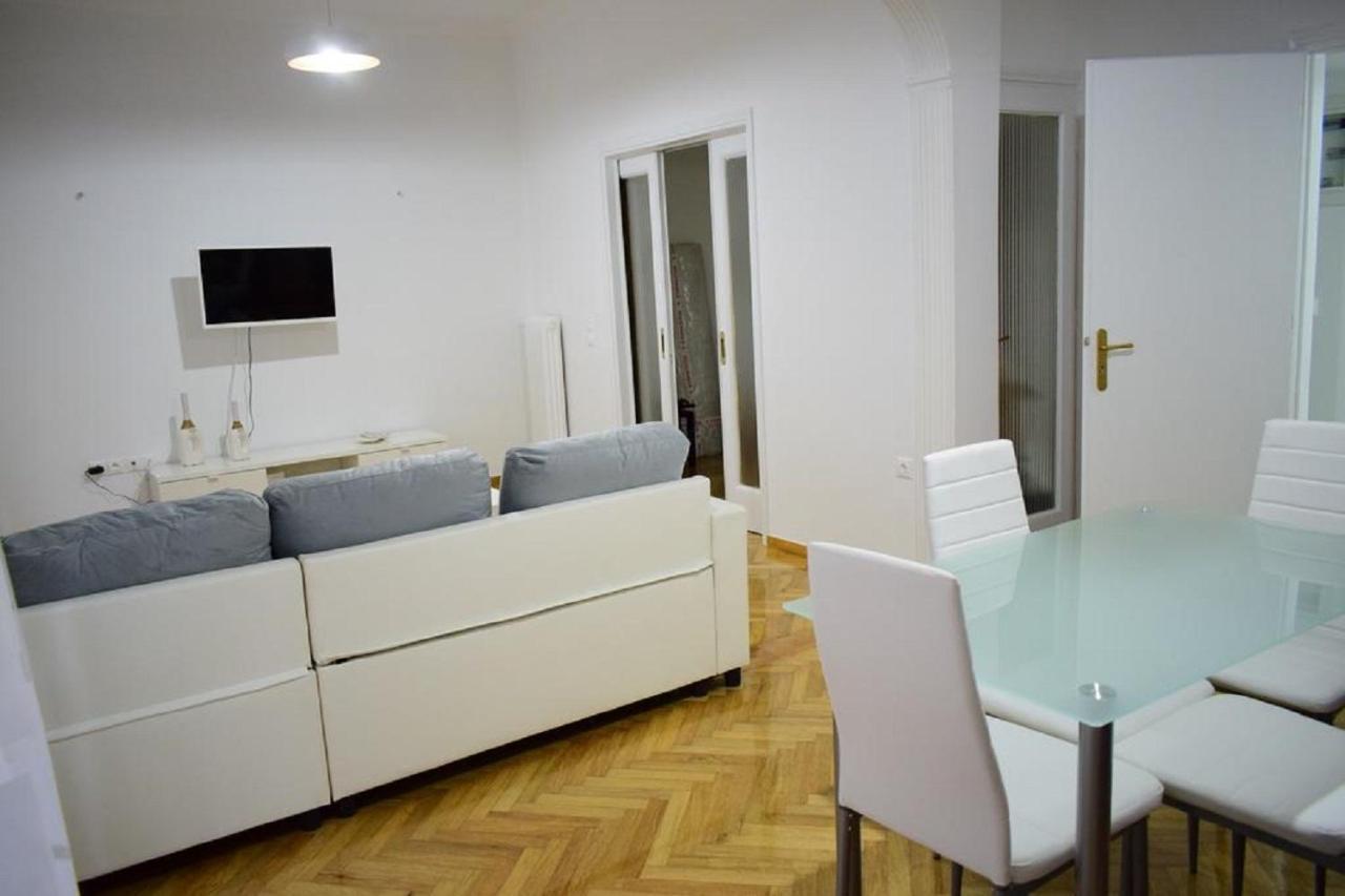 Apartament Beautiful Renovated Flat In Ateny Zewnętrze zdjęcie